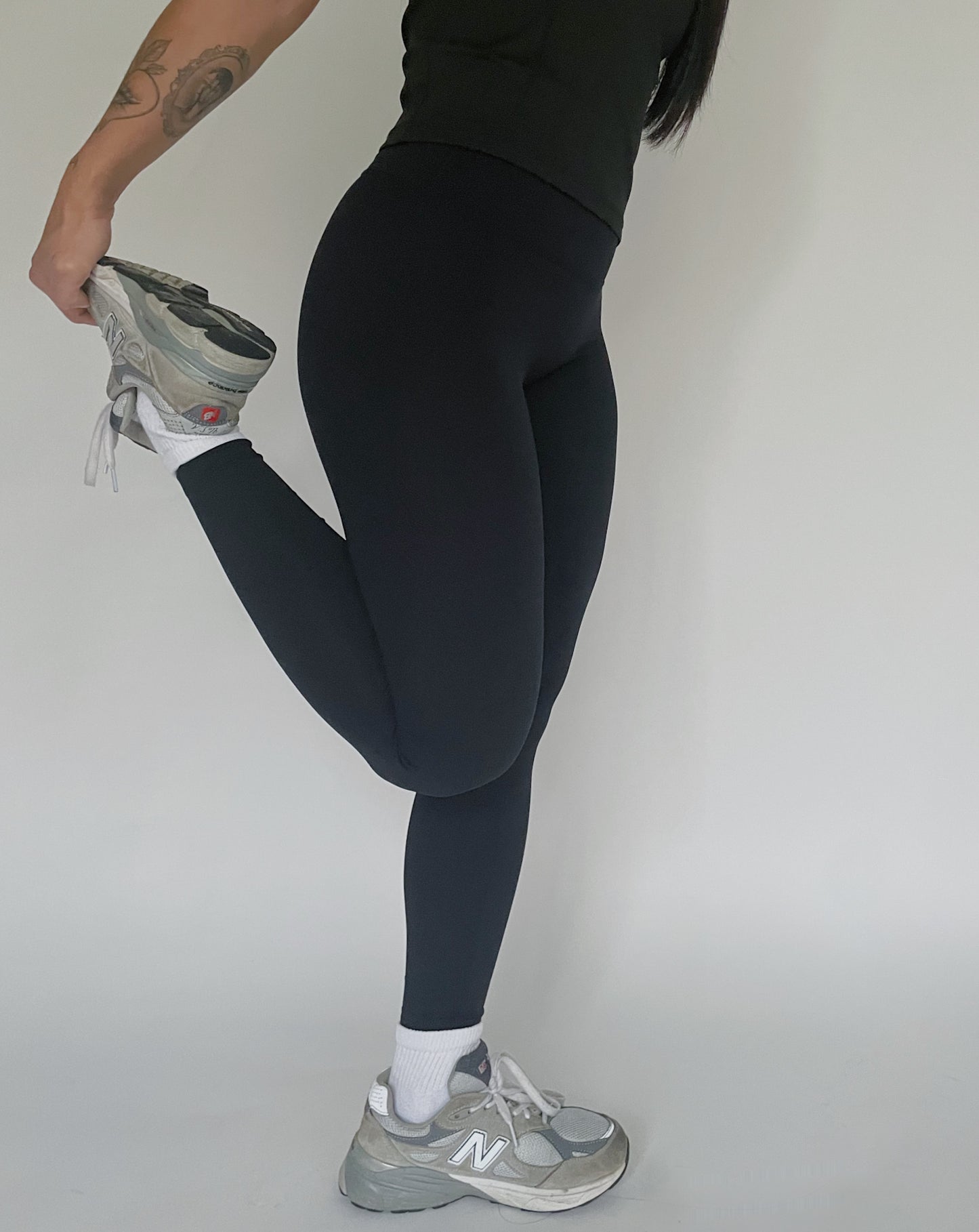 Imperishable - Leggings in Black