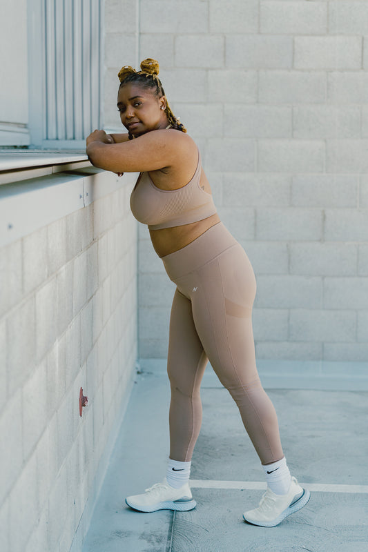 Mocha- Seamless sports bra in tan