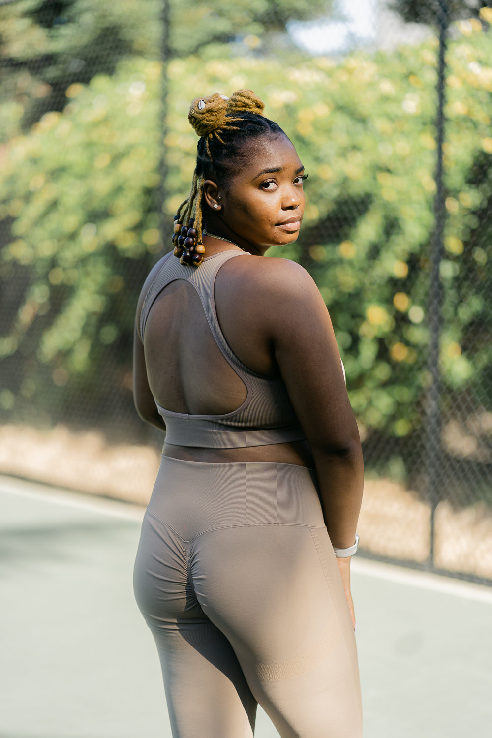 Mocha- Seamless sports bra in tan